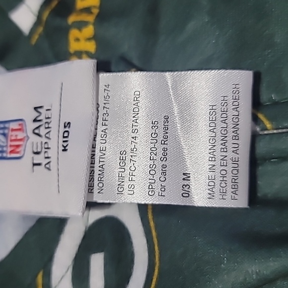 GREENBAY PACKERS INFANT ONSIES SIZE 0-4 MONTHS - Picture 5 of 13
